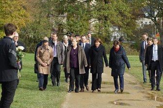 So lief der Besuch der Kanzlerin am Zwickauer Gedenkort für die NSU-Opfer - 