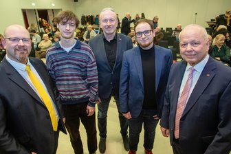 So lief die Wahldebatte der „Freien Presse“ im Vogtland: Beim Thema Migration platzt einem Kandidaten der Kragen - Sie stellten sich der Debatte - von links: Torsten Schnurre (FDP), Simon Zwintzscher (Linke), Olaf Horlbeck (Grüne), Maik Linke (SPD), Robert Hochbaum (CDU).