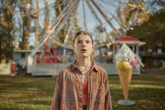 So lief die Weltpremiere von "Spuk unterm Riesenrad" beim Schlingel in Chemnitz - Tammi (Elisabeth Bellé) wundert sich. Zum Auftakt präsentierte das Filmfestival Schlingel den DDR-Klassiker "Spuk unterm Riesenrad" als neuen Kinofilm.