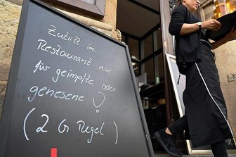 So reagieren Wirte im Erzgebirge auf 2G-Regel - Ab Montag soll unter anderem  Innengastronomie nur noch mit 2G-Regel möglich sein. Viele Wirte fühlen sich allein gelassen. Einige wollen sich zu dem Thema gar nicht mehr äußern. 