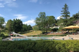 So schneiden die Chemnitzer Freibäder im deutschlandweiten Vergleich ab - Das Freibad Einsiedel schnitt im Vergleich mit den anderen Chemnitzer Freibädern am Besten ab.