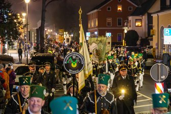 So schön war die Bergparade in Schwarzenberg - Die Große Bergparade in Schwarzenberg ist pünktlich am Abend gestartet.