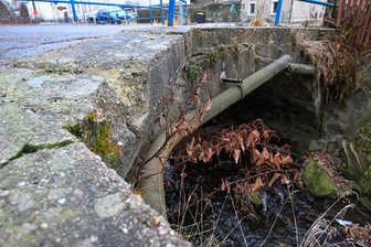 So steht es um die Burgstädter Brücken: Bei zehn von 34 gilt Zustand als kritisch bis ungenügend - Der Zustand dieses Bauwerks wird als ungenügend eingestuft: Brücke Mühlenweg nahe der Dorfstraße in Mohsdorf.