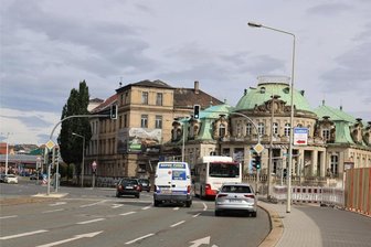 Softwarepanne verärgert Zwickauer Autofahrer: Grüne Welle ist gestört - Ab der Mocca-Bar stehen die Autofahrer häufig an Ampeln, weil die Software die Grüne Welle nicht mehr zulässt.