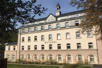 Softwareumstellung im Rathaus Schwarzenberg: Bürgerservice für eine Woche geschlossen - Im Rathaus von Schwarzenberg sind in der Woche ab 27. November Bereiche im Bürgerservice geschlossen.