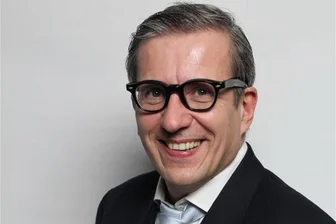 Sohn von Gerd E. Schäfer gibt in Glauchau satirische Kostproben - Alexander G. Schäfer ist der Sohn des berühmten Gerd E. Schäfer.
