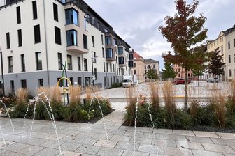 Solbrigplatz in Reichenbach teilweise gesperrt - Der Solbrigplatz wird für Reinigungsarbeiten halbseitig gesperrt.