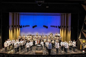 Soldaten spielen für Markneukirchens Musikjugend - Das Heeresmusikkorps Veitshöchheim spielt in Markneukirchen.