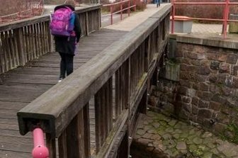 Solider Haushalt ermöglicht Mittweida weitere Investitionen - Für 340.000 Euro soll die marode Holzbrücke am Busbahnhof erneuert werden.