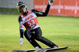 Sommer-Grand-Prix in Klingenthal: Slowenische Siege und eine strahlende Selina Freitag - Anze Lanisek aus Slowenien bei seinem Qualifikationssieg in der Vogtland-Arena.