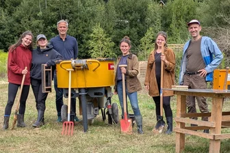 Sommerbauhütte in Mylau: So werden Ziegel aus Lehm hergestellt - Für die Sommerbauhütte in Mylau ist alles vorbereitet. Am Mittwoch geht es los.