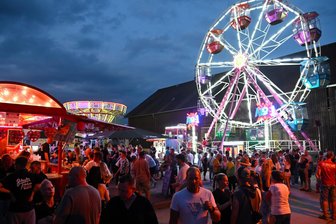 Sommerfeste aller Art: Vier Tipps für das Wochenende in Mittelsachsen - Am Freitag startet das Parkfest in Hainichen.