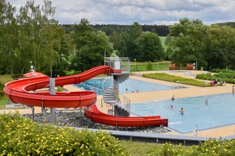 Sommersaison startet im Freibad Treuen - Für Badespaß ist das Freibad in Treuen bereit.