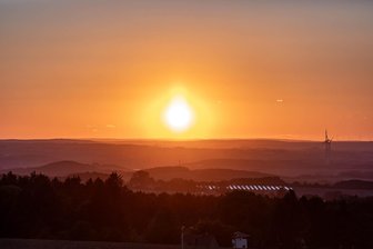 Sommerwetter im Erzgebirge: So sind die Prognosen - Bei Beutha konnte man am Donnerstagabend einen schönen Sonnenuntergang genießen.