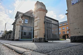 Sondersitzung des Gemeinderats und Wirtschaftsforum in Lichtenau - Zu einer Sondersitzung trifft sich am Montag der Gemeinderat Lichtenau in der Oberschule, hier der Eingang. 