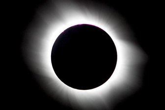 Sonnenfinsternis: Stresstest fürs Stromnetz - Eine totale Sonnenfinsternis - dieses Erlebnis vergisst man so schnell nicht wieder. Gut zu sehen sein wird das Naturspektakel am 20. März auf Spitzbergen und den Färöer Inseln.