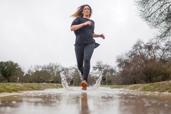 Sonnenschein oder Regen? Das kommt auf Läufer und Zuschauer des Kulturhauptstadt-Marathons zu - Besteht das sonnige Wetter auch am Tag des Kuha-Marathons fort oder droht Läufern und Zuschauern Ungemach von Petrus?