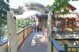 Sonniger September: Die Top-6-Gaststätten mit der schönsten Aussicht in der Region Freiberg - Das „Schwanenschlößchen“ am Freiberger Kreuzteich ist ein beliebtes Ausflugsziel für Freiberger und Gäste.