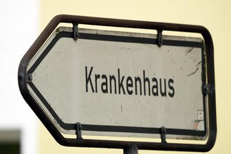 Sorge um Klinikstandorte im Vogtland: So lief die Debatte im Kreistag - Wie steht es um die Krankenhäuser und die medizinische Versorgung im Vogtland?