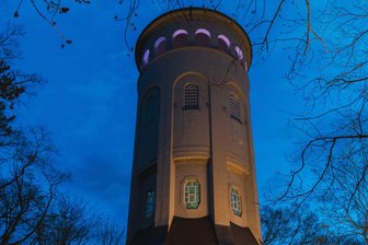 Sound-Turm, Tiny House und Stahlskulptur: Das werden die neuen Kunstwerke am Purple Path - Eine Soundinstallation wird am 15. Mai im Taurasteinturm in Burgstädt eingeweiht.