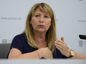 Petra Köpping (SPD), Gesundheitsministerin von Sachsen, spricht.