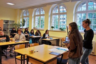 Spanisch- und Deutschunterricht hautnah: Argentinier besuchen Chemnitzer Gymnasium - Im Rahmen eines Schüleraustausches mit Argentinien am Goethe-Gymnasium Chemnitz konnten zwei Schülerinnen Unterricht halten.
