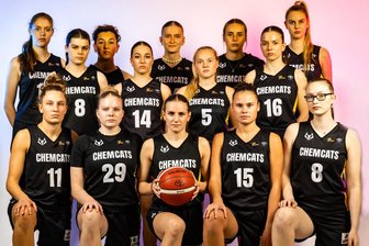 Spannende Reise ins Ungewisse: Basketballerinnen der Chemcats starten in die Saison - Die Chemcats in der Saison 2024/25: Hinten von links: Leni Zeug, Paula Auhuber, Lilly Küppers, Erin Stroberg, Nicola Lubecka. Mitte von links: Saskia Blaudeck, Jette Krause, Chiara Schmieder, Leni Knorr. Vorn von links: Lucile Peroche, Leann Rebentisch, Chiara Mehburger, Jessica Kluge, Charlotte Wahren.