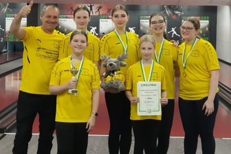 Spannung bis zum letzten Wurf: Junge Keglerinnen des Hirschfelder SV werden Landesmeister - Die U14-Mädchen des Hirschfelder SV haben sich als Landesmeister für die Deutsche Meisterschaft qualifiziert.