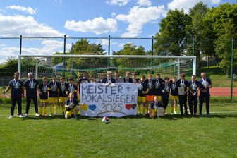 Spannung pur beim Erzgebirgs-Kreispokal der C-Junioren - Meister und Pokalsieger: Über diese Erfolge können sich die C-Junioren der SG Zwönitz/Elterlein-Schwarzbach freuen.