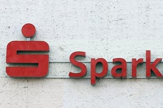 Sparkasse hebt Kontogebühren an -