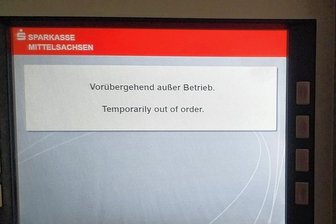 Sparkassen-Geldautomat in Augustusburg erneut außer Betrieb - Erneut "vorübergehend außer Betrieb": Der Sparkassen-Geldautomat in Augustusburg.
