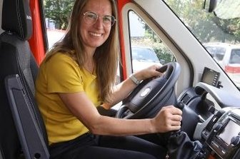 Sparkassenauto: Premiere in Callenberg - ... und Jana Schreiber.