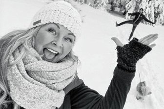Spaß beim Winterausflug - "Wie ich meinen Mann auf Händen trage".