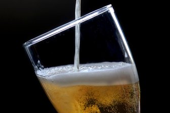 Spaß, Sport und Bier: Das erwartet Teams beim ersten Kastenlauf in Rossau - Bier und die dazugehörigen Kästen stehen beim Kastenlauf im Zentrum (Symbolbild).