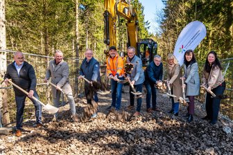 Spatenstich für Großprojekt im Erzgebirge: „Wie Weihnachten und Geburtstag zusammen“ - Mit einem ersten Spatenstich startete der Radwegbau zwischen Marienberg und Gelobtland.