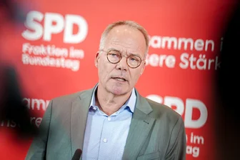 SPD-Fraktionschef: Spitzentreffen der Koalition am 1. Juli - SPD-Fraktionschef Matthias Miersch will Beschlüsse fassen, "die die Zukunftsfähigkeit Deutschlands garantieren". (Archivbild)
