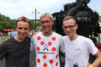 Spendenaktion: Annaberger gewinnt gegen Preßnitztalbahn - Eric Frenzel wird Zweiter - Eric Frenzel (2.), Carsten Hein (1.) und David Mehner (3.) - (v.l.).