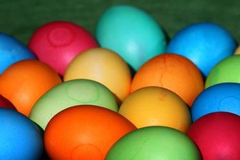 Spendenaktion im Freiberger Münzbachtal: Ostereier bemalen für die Ukraine - 