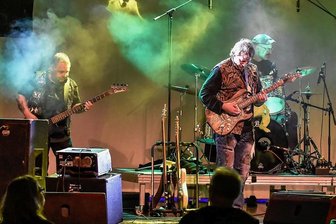 Spendenaktion: Vier Bands rocken in Reichenbach für den Weltfrieden - Die Band Aphodyl aus Zossen bei Berlin gastiert bei "Prog für den Weltfrieden" zum zweiten Mal in diesem Jahr in Reichenbach.