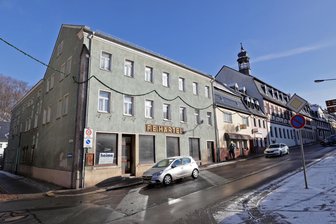 Sperrung am Altmarkt: Thälmannstraße in Lichtenstein ist sieben Wochen dicht - An der Ernst-Thälmann-Straße in Höhe Altmarkt soll die Sperrung beginnen.