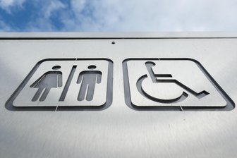 Spezialtoilette für Schwerbehinderte: Stadt Chemnitz stellt am Johannisplatz Container auf - Am Johannisplatz soll noch in diesem Jahr eine besonders behindertengerechte Toilette fertiggestellt werden.