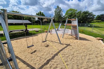 Spielplatz am Chemnitzer Stadtrand wieder schick: Noch müssen sich kleine Berbisdorfer aber gedulden - Hier wird bald wieder richtig getobt. Der Spielplatz in Berbisdorf ist fertig.