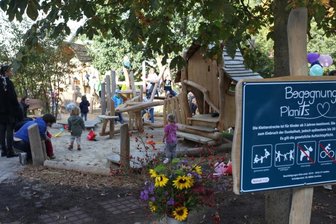 Spielplatz im Schlosspark eingeweiht - 