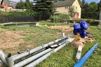 Spielplatz in Hainichen wird erst im nächsten Jahr fertig - Auf dem Spielplatz in Cunnersdorf, 2010 war dort die Einweihung, wurden schon die alten Geräte demontiert.