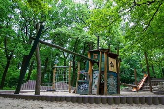 Spielplatzrandale in Plauen: Was nach der Kritik in Preißelpöhl geschah - Der Spielplatz in Preißelpöhl wurde zum beliebten Treffpunkt von jugendlichen Krawallmachern. Verantwortlich versuchen derzeit, das Problem zu lösen. 