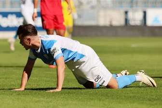 Spielstimmen zum Unentschieden des Chemnitzer FC: „Bitter und enttäuschend“ - Leon Damer hatte die beste Chance für die Himmelblauen, traf aber nur die Latte.