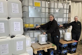 Hochprozentiger Alkohol wird bei Lautergold derzeit ausschließlich für die Poduktion von Handdesinfektionsmittel vewendet.
