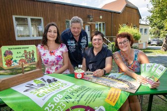 Spitzengenuss-Tage am Wochenende in Plauen: Warum die Veranstaltung diesmal ein Sahnehäubchen bekommt - Sie ziehen für die Spitzengenuss-Tage an einem Strang: Paula Pour (von links), Roland Eichhorn, Chef des Naturheilvereins, Bürgermeisterin Kerstin Wolf und Rathaus-Mitarbeiterin Carmen Kretzschmar.