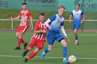 Spitzenspiel in der Sachsenklasse: Stollberg gastiert in Annaberg - Im Hinspiel holten die Annaberger mit Florian Weiß (r.) einen Punkt in Stollberg. Der letzte VfB-Sieg gegen den FCS liegt schon zwei Jahre zurück.