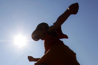 Sportfreundlichste Schulen Sachsens ausgezeichnet: Diese Bildungsstätten im Altkreis Aue-Schwarzenberg sind dabei - Zehn sächsische Schulen wurden für ihr Sportangebot ausgezeichnet.